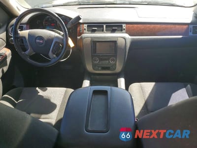 Zdjęcie 8 z 13 samochodu: 2013 GMC YUKON SLE VIN:1GKS1AE06DR275446 - miniatura