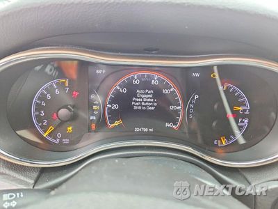 Zdjęcie 9 z 12 samochodu: 2015 JEEP GRAND CHEROKEE LAREDO VIN:1C4RJFAG7FC753745 - miniatura