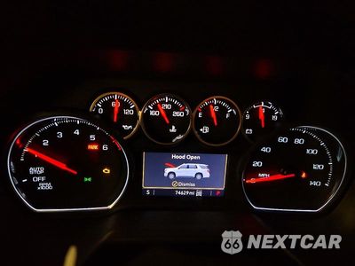 Zdjęcie 9 z 13 samochodu: 2023 CHEVROLET SUBURBAN K1500 LS VIN:1GNSKBKD4PR210449 - miniatura