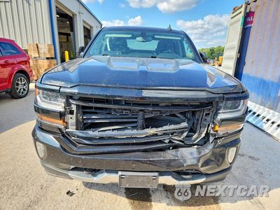 Piąte zdjęcie samochodu w środku: 2017 CHEVROLET SILVERADO K1500 LT VIN:1GCUKREC3HF199914 - miniatura