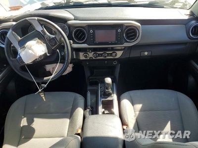 Zdjęcie 8 z 13 samochodu: 2017 TOYOTA TACOMA SR5 V6 VIN:5TFDZ5BN6HX024643 - miniatura