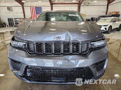 Piąte zdjęcie samochodu w środku: 2025 JEEP GRAND CHEROKEE LAREDO VIN:1C4RJHAG9SC365938 - miniatura