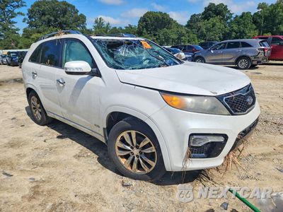 Czwarte zdjęcie samochodu z boku: 2013 KIA SORENTO SX VIN:5XYKWDA24DG385044 - miniatura