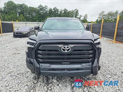 Piąte zdjęcie samochodu w środku: 2023 TOYOTA TUNDRA SR5 VIN:5TFLA5DB7PX128692 - miniatura