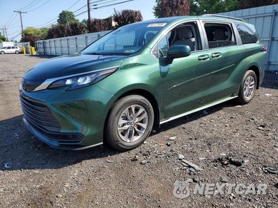 2024 TOYOTA SIENNA LE 5TDKRKEC6RS219147 - główne zdjęcie licytacji z USA - miniatura