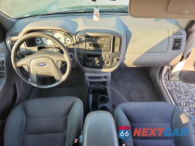 Zdjęcie 8 z 13 samochodu: 2002 FORD ESCAPE XLT VIN:1FMYU03152KB98914 - miniatura