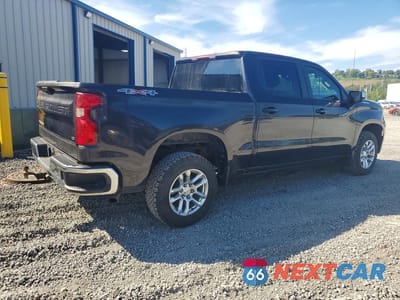Trzecie zdjęcie samochodu z tyłu: 2022 CHEVROLET SILVERADO K1500 LT-L VIN:3GCPDKEK6NG563808 - miniatura