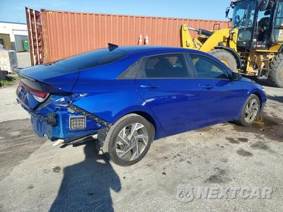 Trzecie zdjęcie samochodu z tyłu: 2025 HYUNDAI ELANTRA SEL SPORT VIN:KMHLM4DG7SU897843 - miniatura