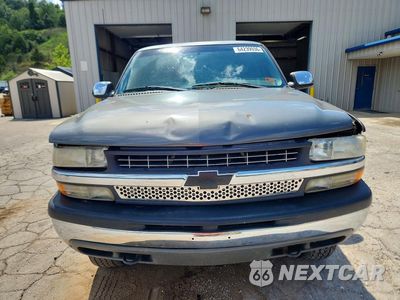 Piąte zdjęcie samochodu w środku: 2001 CHEVROLET SILVERADO K1500 VIN:2GCEK19VX11371919 - miniatura