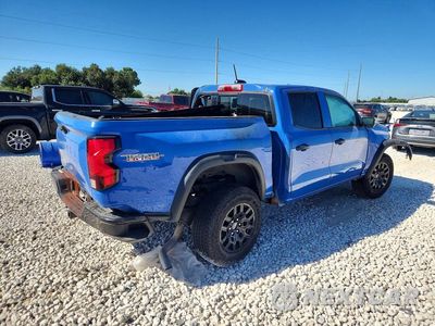 Trzecie zdjęcie samochodu z tyłu: 2025 CHEVROLET COLORADO TRAIL BOSS VIN:1GCPTEEK2S1138942 - miniatura