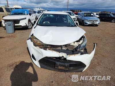 Piąte zdjęcie samochodu w środku: 2018 TOYOTA COROLLA L VIN:5YFBURHE6JP773290 - miniatura