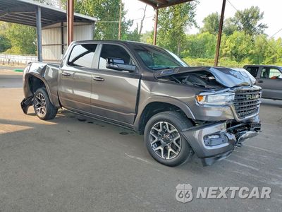 Czwarte zdjęcie samochodu z boku: 2026 RAM 1500 LARAMIE VIN:1C6SRFJT8TN290190 - miniatura