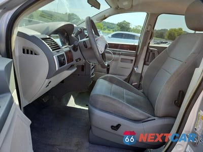 Zdjęcie 7 z 13 samochodu: 2010 CHRYSLER TOWN & COUNTRY TOURING VIN:2A4RR5D12AR235188 - miniatura