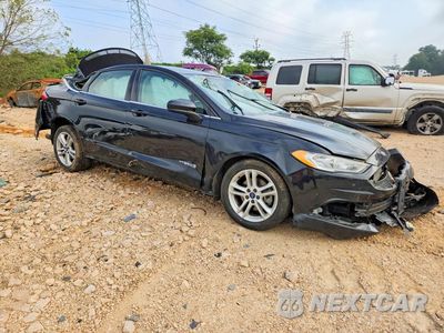 Czwarte zdjęcie samochodu z boku: 2018 FORD FUSION S HYBRID VIN:3FA6P0UU7JR122834 - miniatura