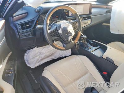 Zdjęcie 8 z 12 samochodu: 2025 LEXUS ES 300H LUXURY VIN:58AEA1C1XSU060350 - miniatura