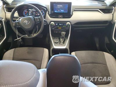 Zdjęcie 8 z 13 samochodu: 2024 TOYOTA RAV4 HYBRID XLE VIN:JTMRWRFV9RJ061660 - miniatura