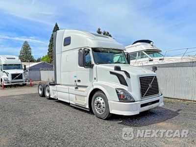 2013 VOLVO VN VNL TRUCK CHASSIS TRUCK CAB AND CHASSIS 4V4NC9EHXDN136441 - główne zdjęcie licytacji z USA - miniatura