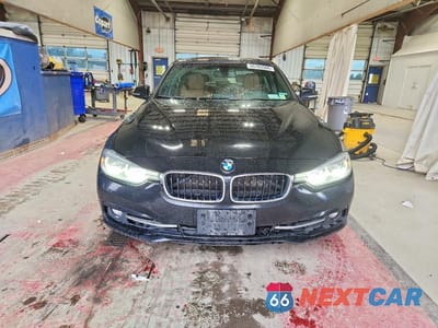 Piąte zdjęcie samochodu w środku: 2016 BMW 328 XI SULEV VIN:WBA8E3G51GNU04393 - miniatura