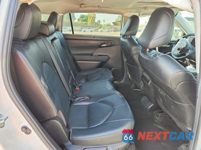 Zdjęcie 11 z 14 samochodu: 2022 TOYOTA HIGHLANDER HYBRID XLE VIN:5TDHBRCH5NS545747 - miniatura