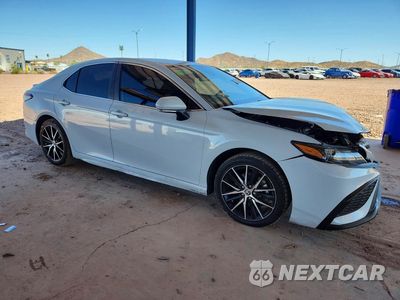 Czwarte zdjęcie samochodu z boku: 2023 TOYOTA CAMRY SE VIN:4T1G11AK9PU108374 - miniatura