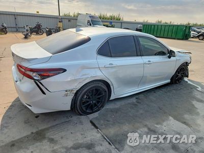 Trzecie zdjęcie samochodu z tyłu: 2021 TOYOTA CAMRY XSE VIN:4T1K31AK2MU546976 - miniatura
