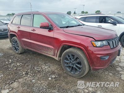 Czwarte zdjęcie samochodu z boku: 2021 JEEP GRAND CHEROKEE LAREDO VIN:1C4RJFAG7MC532627 - miniatura