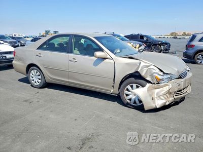 Czwarte zdjęcie samochodu z boku: 2005 TOYOTA CAMRY VIN:4T1BE32K75U539110 - miniatura