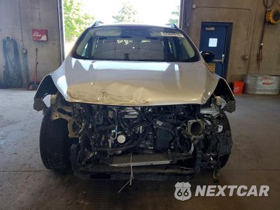 Piąte zdjęcie samochodu w środku: 2018 FORD ESCAPE SE VIN:1FMCU9GD3JUB13770 - miniatura