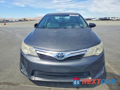 Piąte zdjęcie samochodu w środku: 2012 TOYOTA CAMRY HYBRID LE VIN:4T1BD1FK8CU031050 - miniatura