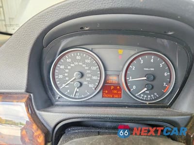 Zdjęcie 9 z 12 samochodu: 2006 BMW 325 I VIN:WBAVB135X6KX67362 - miniatura
