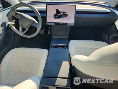 Zdjęcie 8 z 12 samochodu: 2025 TESLA MODEL 3 VIN:5YJ3E1EB9SF995946 - miniatura