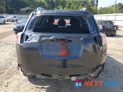 Zdjęcie 6 z 13 samochodu: 2018 TOYOTA RAV4 XLE VIN:2T3WFREV1JW443854 - miniatura