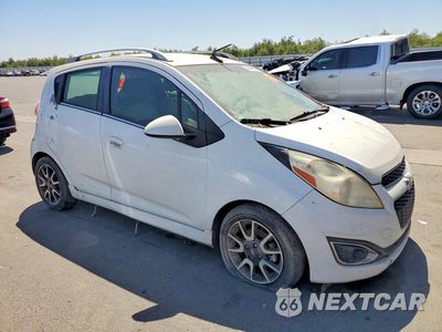 Czwarte zdjęcie samochodu z boku: 2013 CHEVROLET SPARK 2LT VIN:KL8CF6S92DC549464 - miniatura