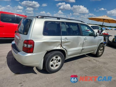 Trzecie zdjęcie samochodu z tyłu: 2004 TOYOTA HIGHLANDER BASE VIN:JTEGP21A140040697 - miniatura