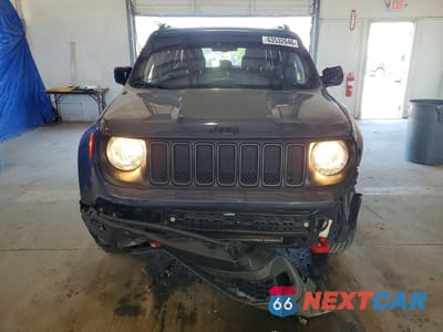Piąte zdjęcie samochodu w środku: 2023 JEEP RENEGADE TRAILHAWK VIN:ZACNJDC16PPP63365 - miniatura