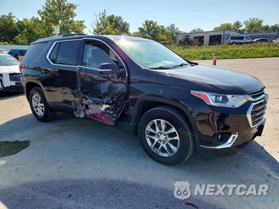 Czwarte zdjęcie samochodu z boku: 2018 CHEVROLET TRAVERSE LT VIN:1GNERGKWXJJ166468 - miniatura