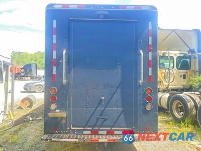Zdjęcie 6 z 12 samochodu: 2021 FREIGHTLINER CHASSIS M LINE WALK-IN VAN VIN:4UZAC2EA3MCML0825 - miniatura