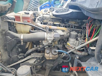 Zdjęcie 11 z 13 samochodu: 2010 FREIGHTLINER CASCADIA 125 VIN:1FUJGLDR1ALAF1055 - miniatura