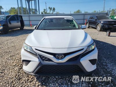 Piąte zdjęcie samochodu w środku: 2020 TOYOTA CAMRY SE VIN:4T1G11AK1LU360128 - miniatura