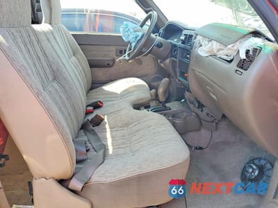 Zdjęcie 7 z 12 samochodu: 1998 TOYOTA TACOMA BASE VIN:4TAPM62N7WZ016906 - miniatura