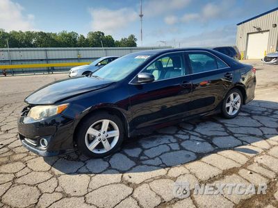 2014 TOYOTA CAMRY SE 4T1BF1FK9EU370610 - główne zdjęcie licytacji z USA - miniatura