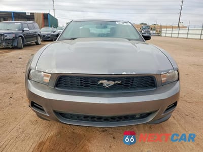 Piąte zdjęcie samochodu w środku: 2012 FORD MUSTANG VIN:1ZVBP8AMXC5273049 - miniatura