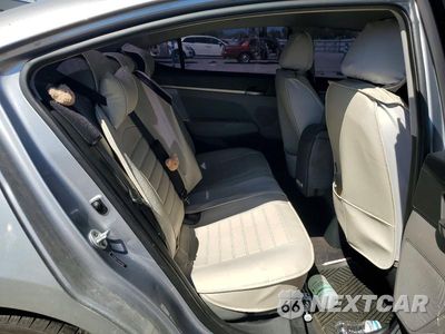 Zdjęcie 10 z 12 samochodu: 2017 HYUNDAI ELANTRA SE VIN:5NPD84LF2HH075007 - miniatura