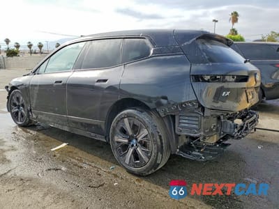 Drugie zdjęcie samochodu z przodu: 2024 BMW IX XDRIVE50 VIN:WB523CF04RCN52035 - miniatura