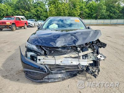 Piąte zdjęcie samochodu w środku: 2022 TOYOTA CAMRY SE NIGHTSHADE VIN:4T1G11AKXNU050515 - miniatura