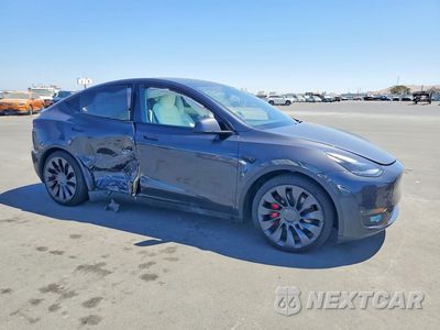 Czwarte zdjęcie samochodu z boku: 2024 TESLA MODEL Y VIN:7SAYGDEF6RF076777 - miniatura