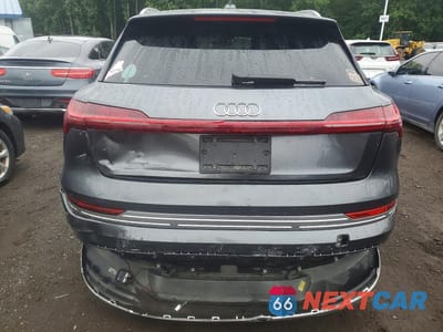 Zdjęcie 6 z 13 samochodu: 2019 AUDI E-TRON PRESTIGE VIN:WA1VAAGE3KB006760 - miniatura