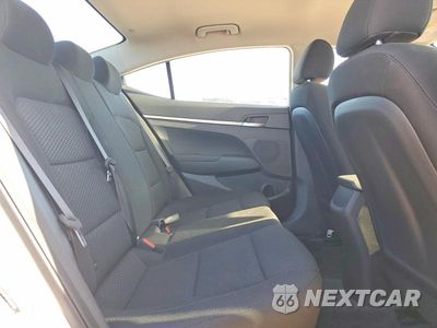 Zdjęcie 10 z 12 samochodu: 2019 HYUNDAI ELANTRA SE VIN:5NPD74LF4KH480862 - miniatura