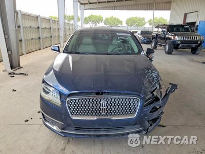 Piąte zdjęcie samochodu w środku: 2017 LINCOLN MKZ PREMIERE VIN:3LN6L5A95HR645231 - miniatura
