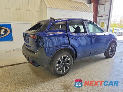 Trzecie zdjęcie samochodu z tyłu: 2026 NISSAN KICKS SV VIN:3N8AP6CB3TL387560 - miniatura